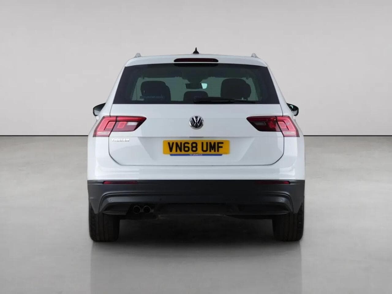 Volkswagen Tiguan thumbnail Rear