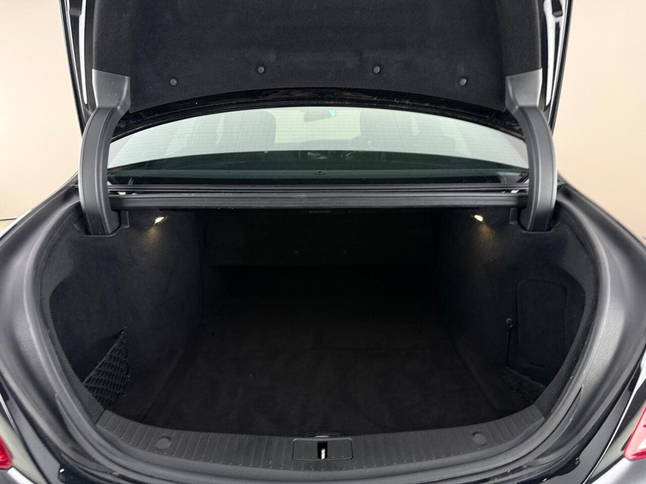 Mercedes-Benz S Class thumbnail Boot