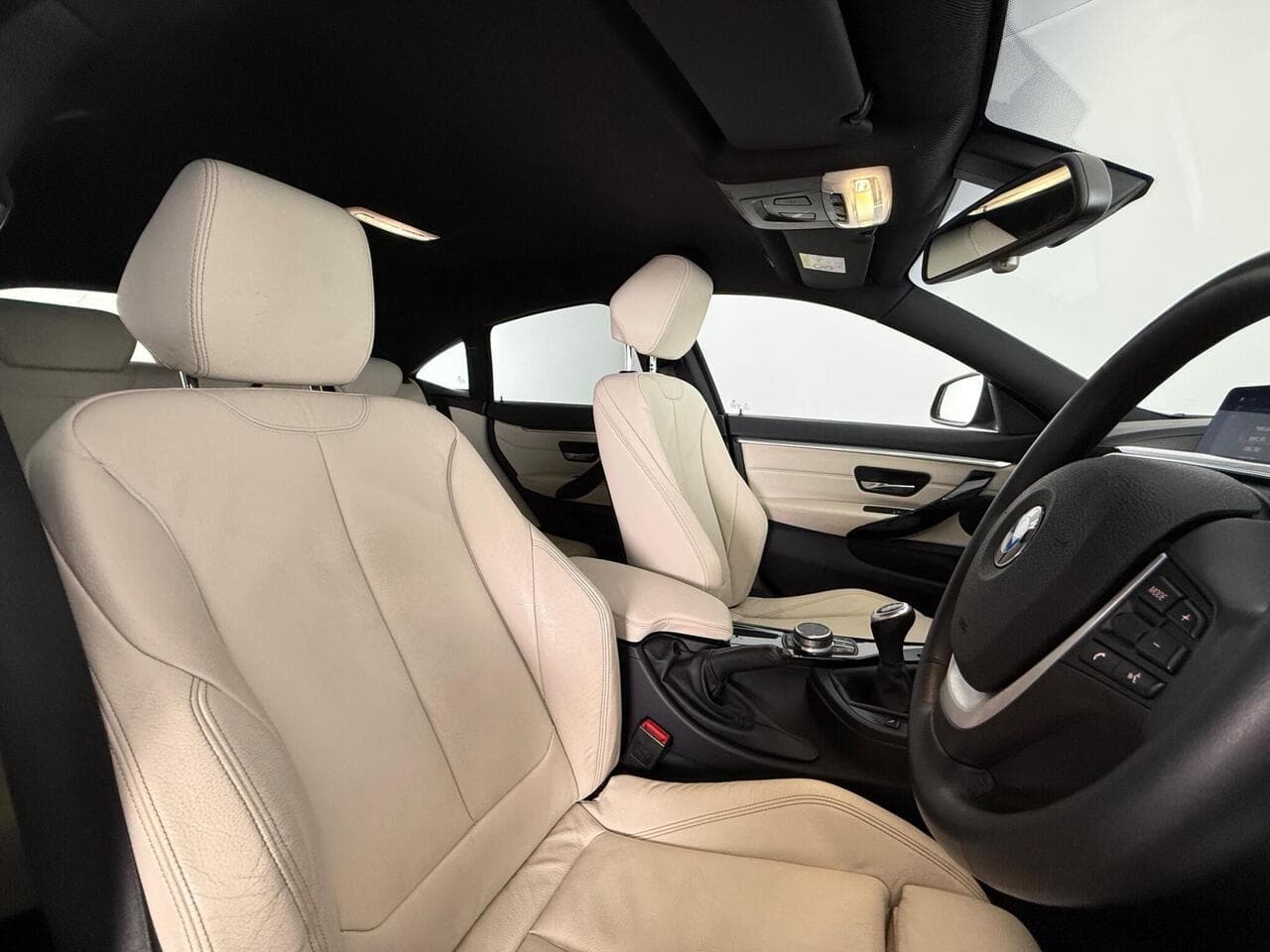 BMW 4 Series Gran Coupe thumbnail Seat Driver
