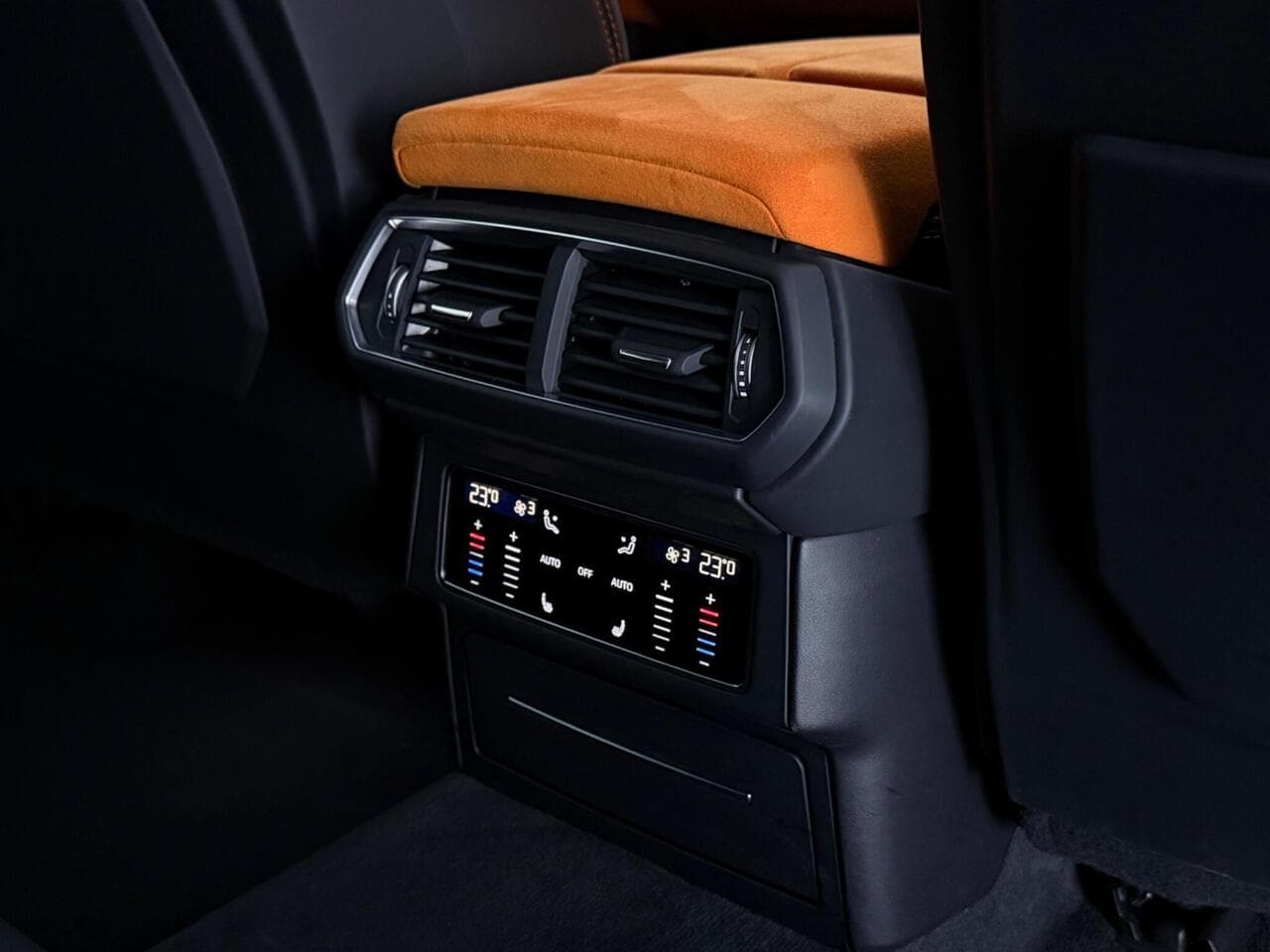 Lamborghini Urus thumbnail Misc Controls