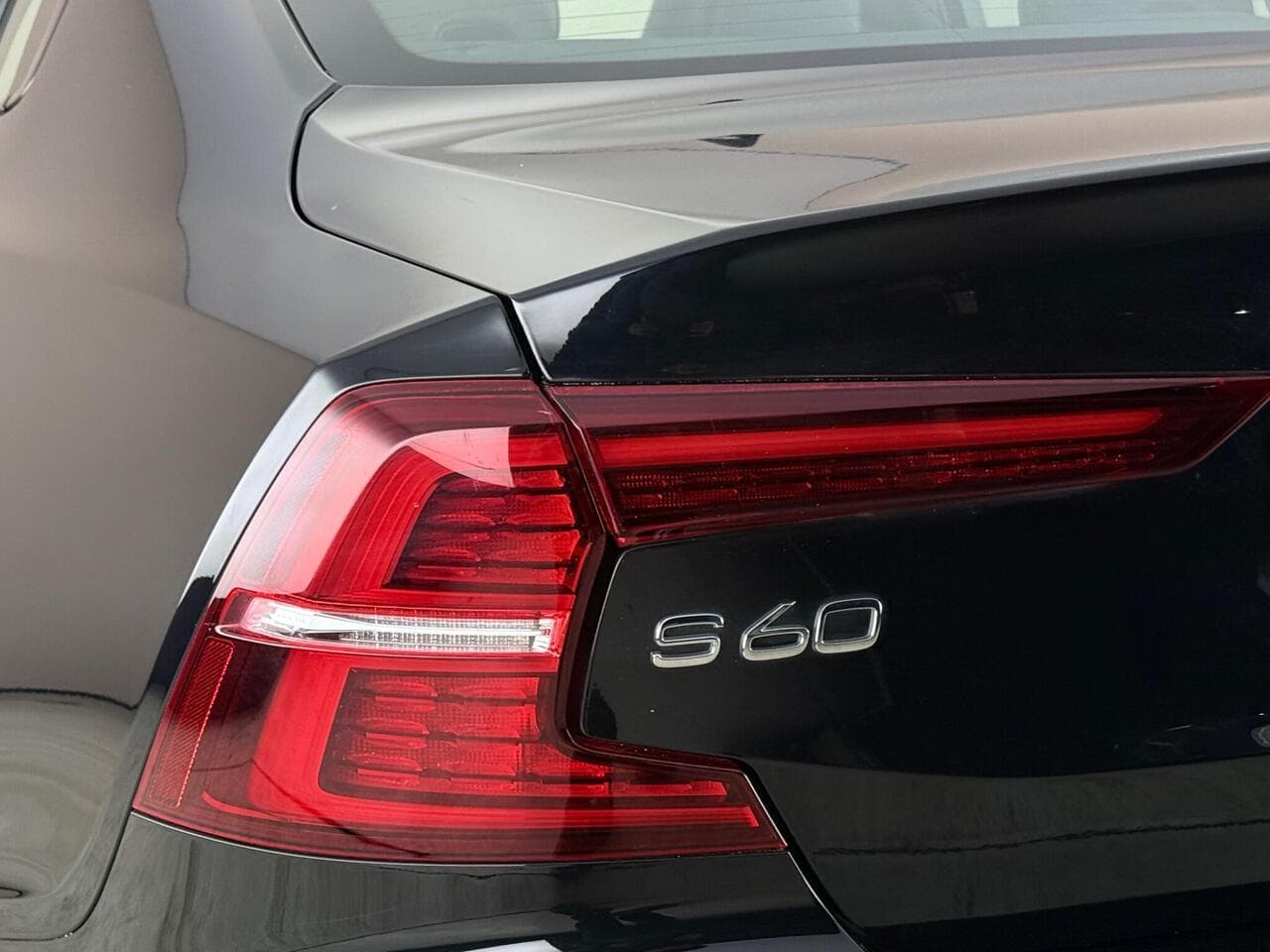 Volvo S60 thumbnail Lights Rear