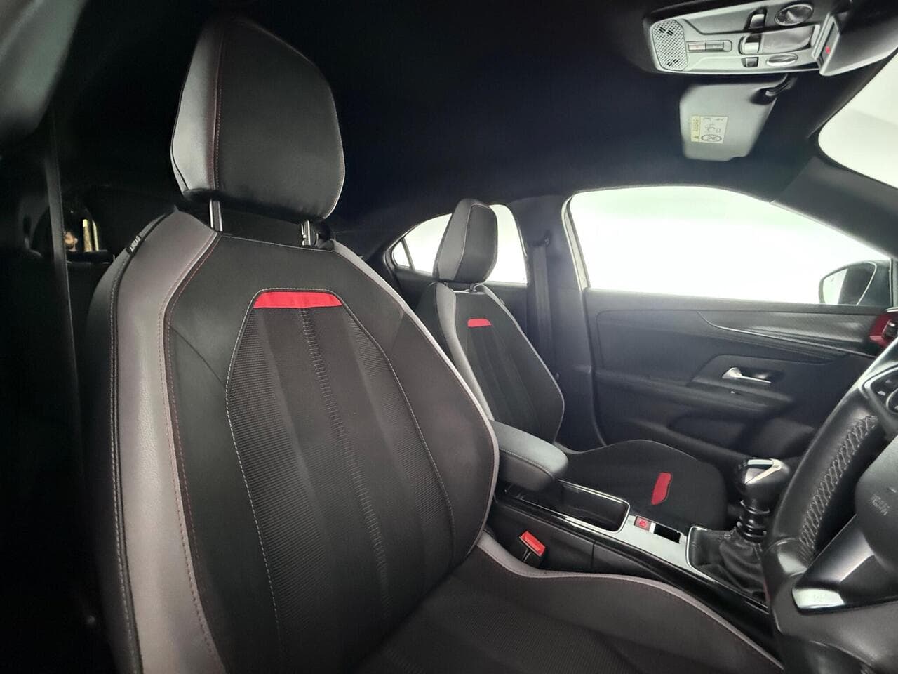 Vauxhall Mokka thumbnail Seat Driver