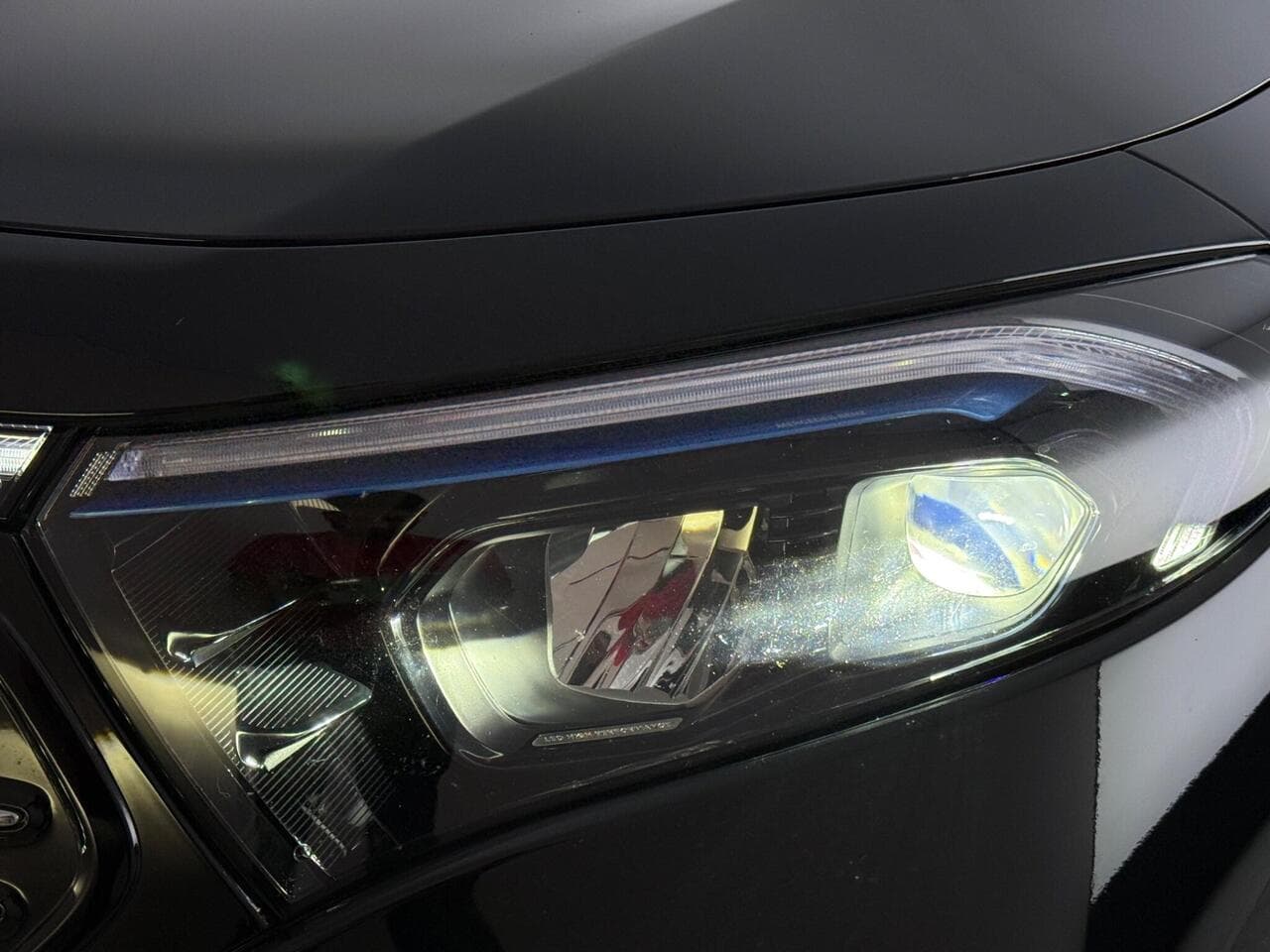 Mercedes-Benz EQB thumbnail Lights Front