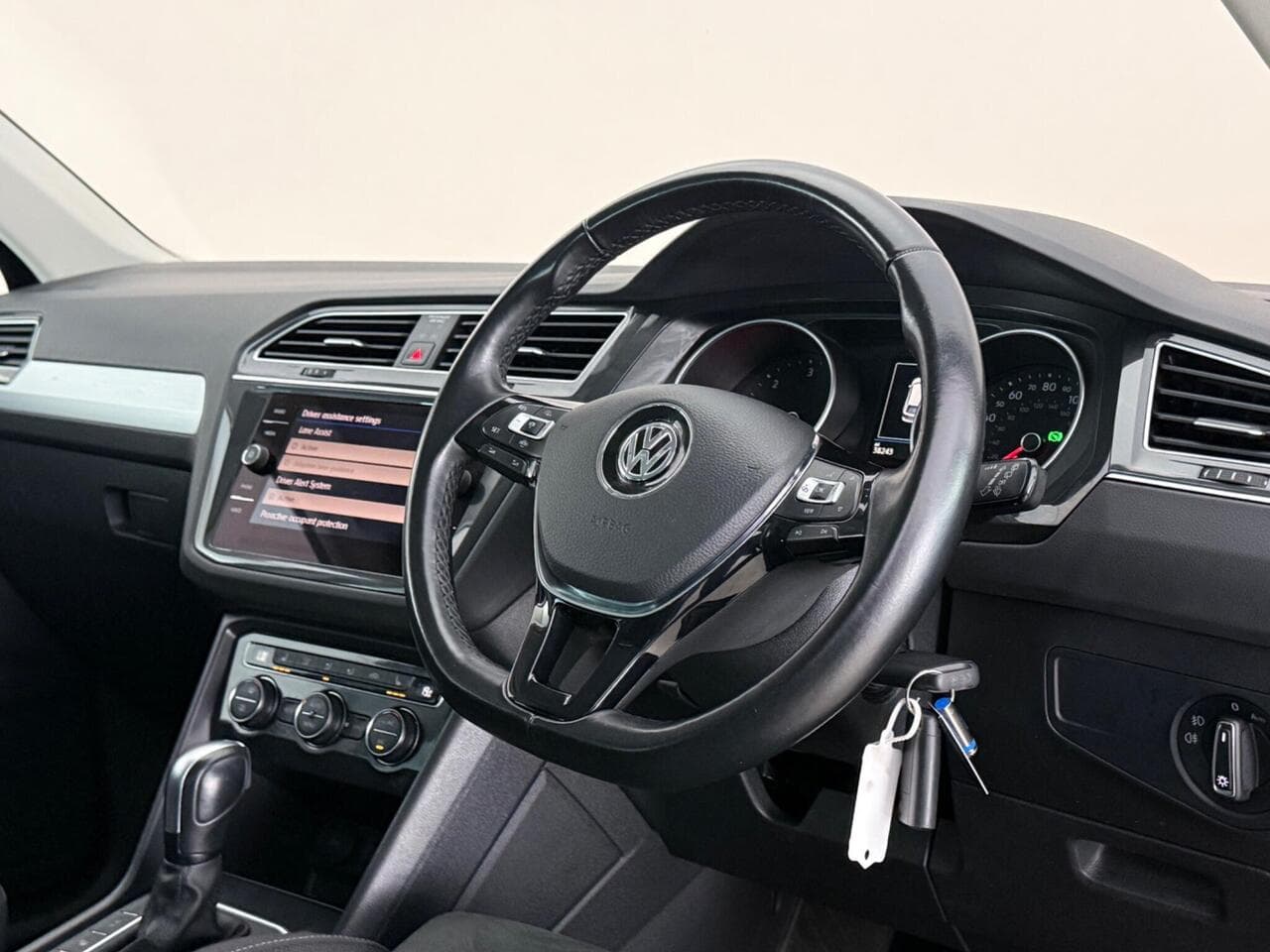 Volkswagen Tiguan thumbnail Inconclusive