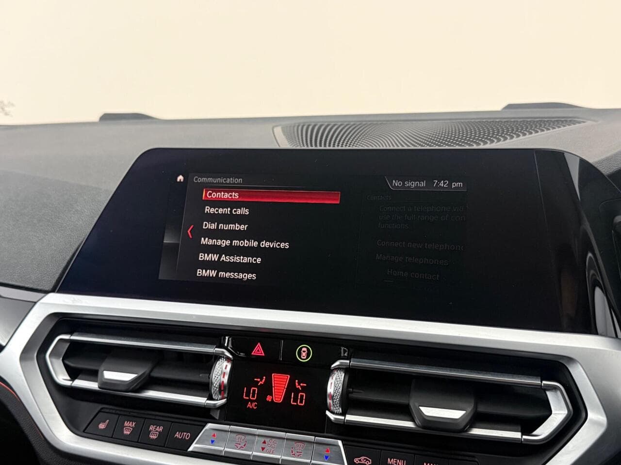 BMW 3 Series thumbnail Infotainment System