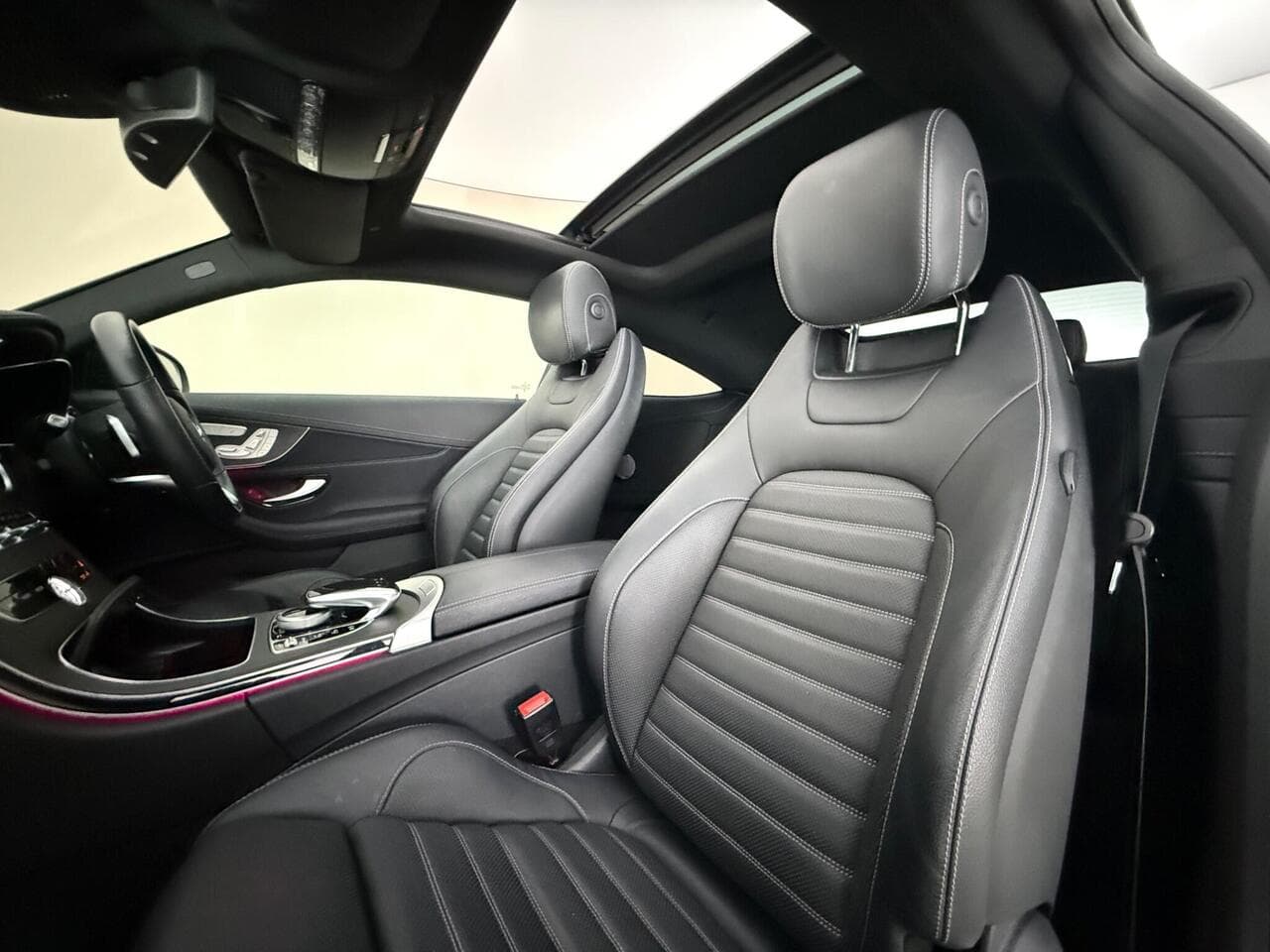 Mercedes-Benz C Class thumbnail Seat Front Passenger