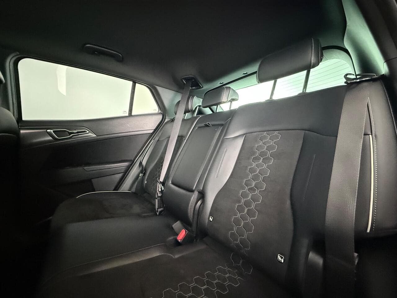 Kia Sportage thumbnail Seats Rear