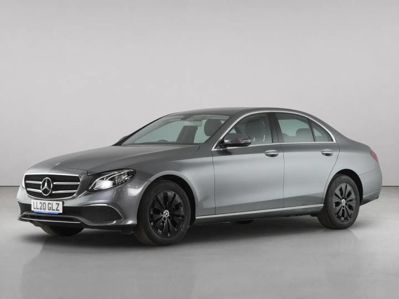 Mercedes-Benz E Class thumbnail Front Left