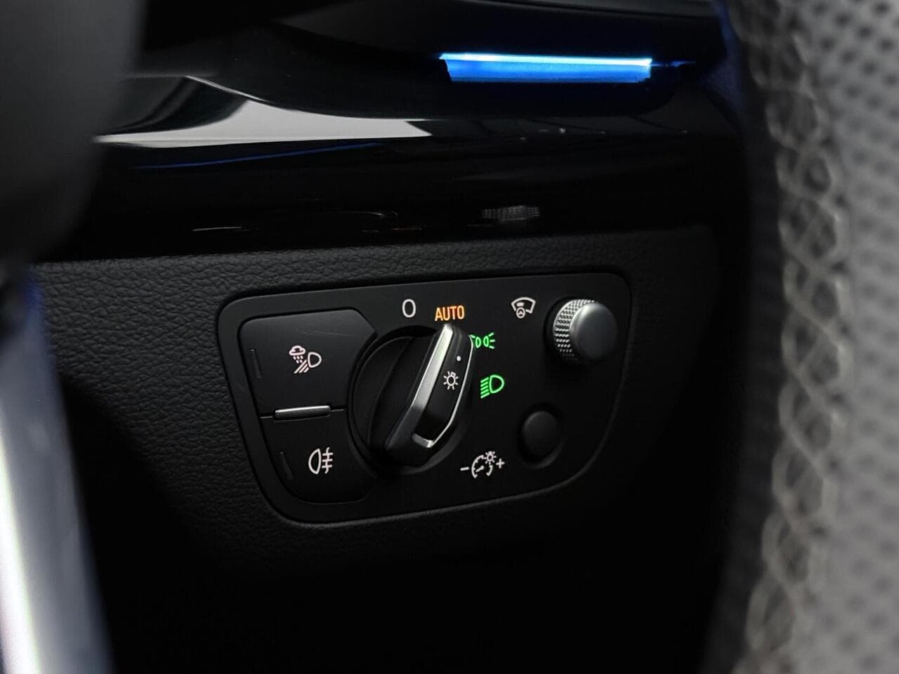 Audi Q5 thumbnail Misc Controls