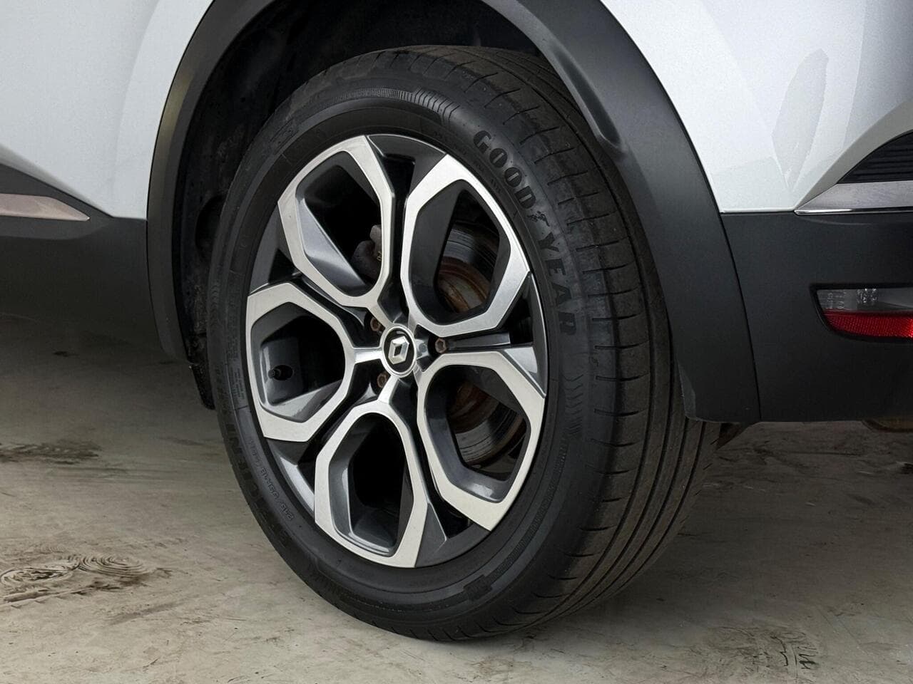 Renault Captur thumbnail Wheel