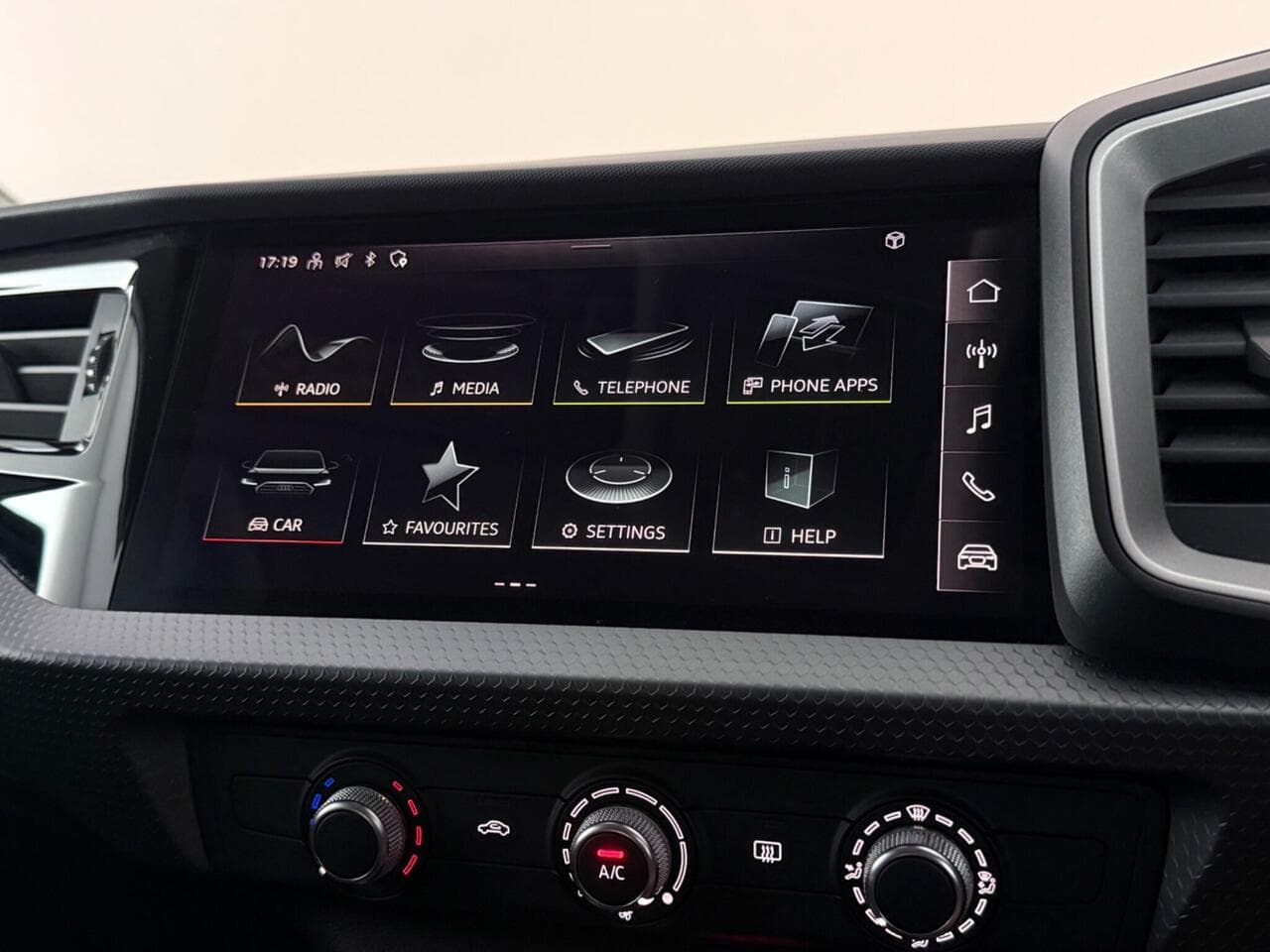 Audi A1 thumbnail Infotainment System