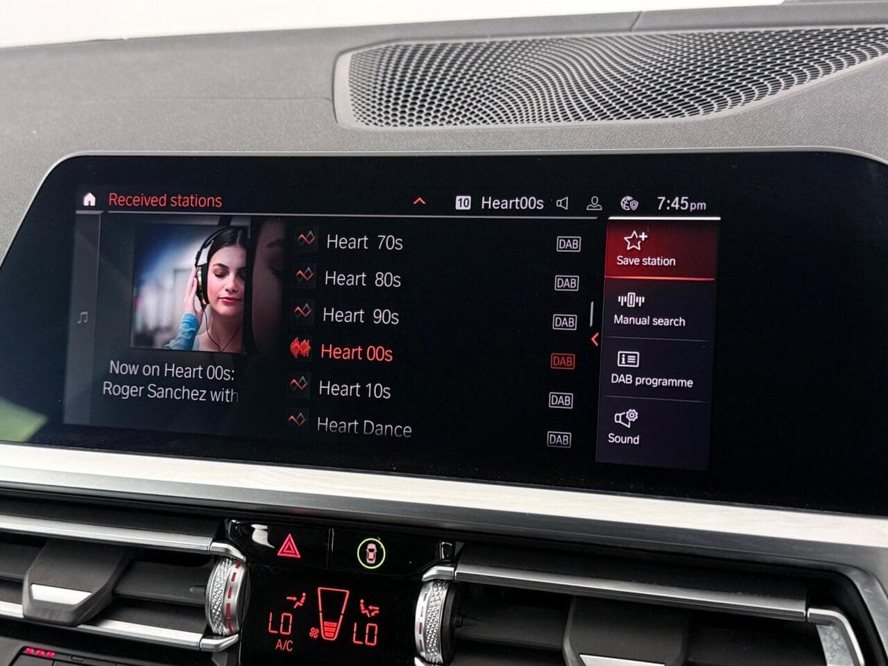 BMW 4 Series thumbnail Infotainment System