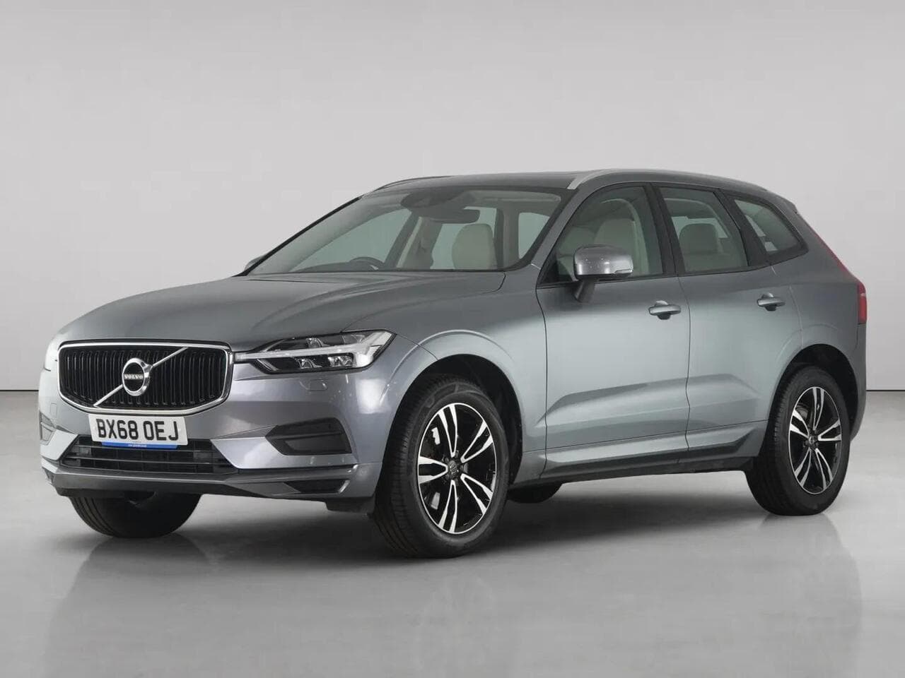 Volvo XC60 thumbnail Front Left