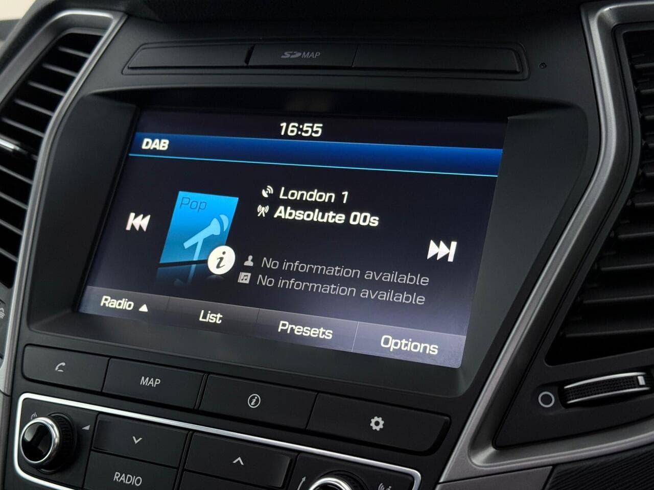 Hyundai Santa Fe thumbnail Infotainment System