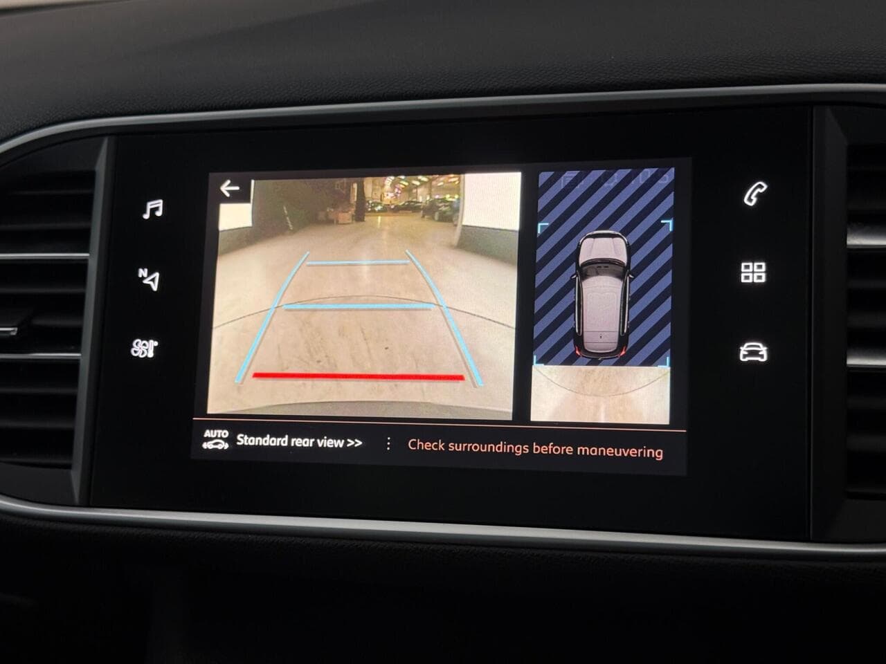 Peugeot 308 thumbnail Infotainment System