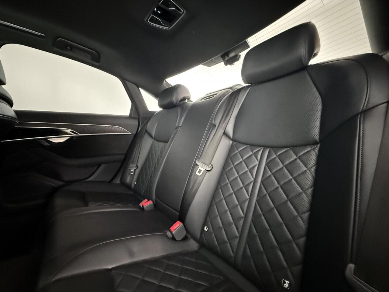 Audi A8 thumbnail Seats Rear
