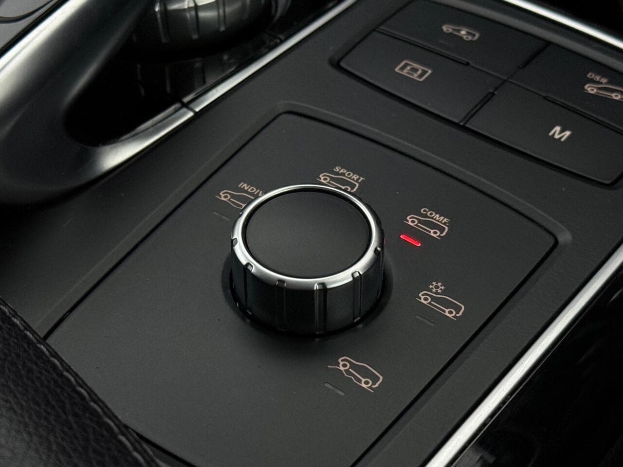 Mercedes-Benz GLE thumbnail Misc Controls
