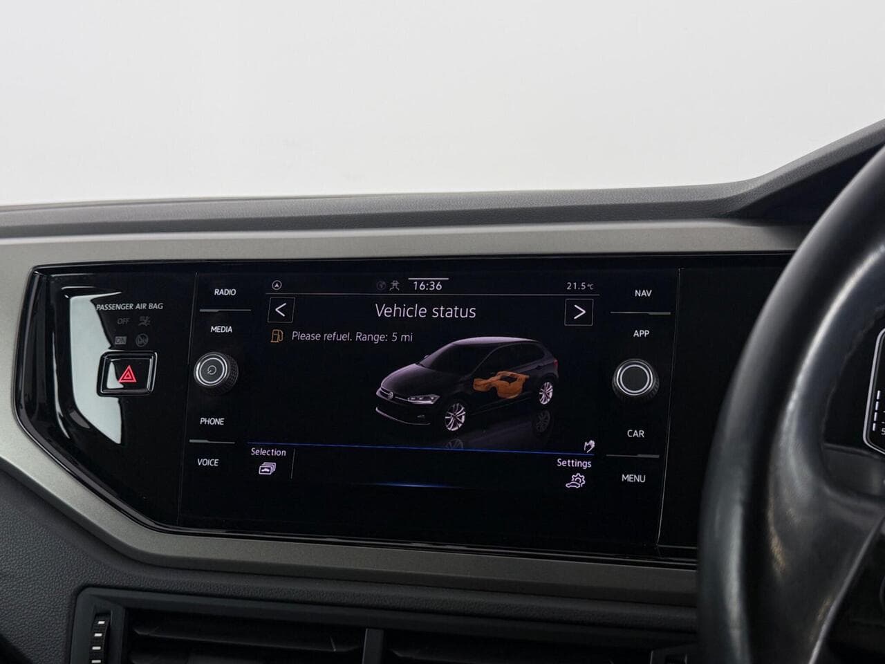 Volkswagen Polo thumbnail Infotainment System