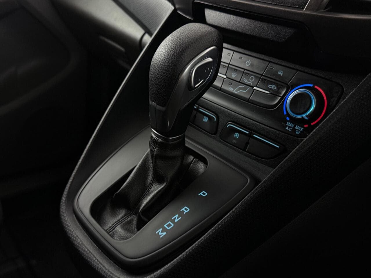 Ford Transit Connect thumbnail Interior Front