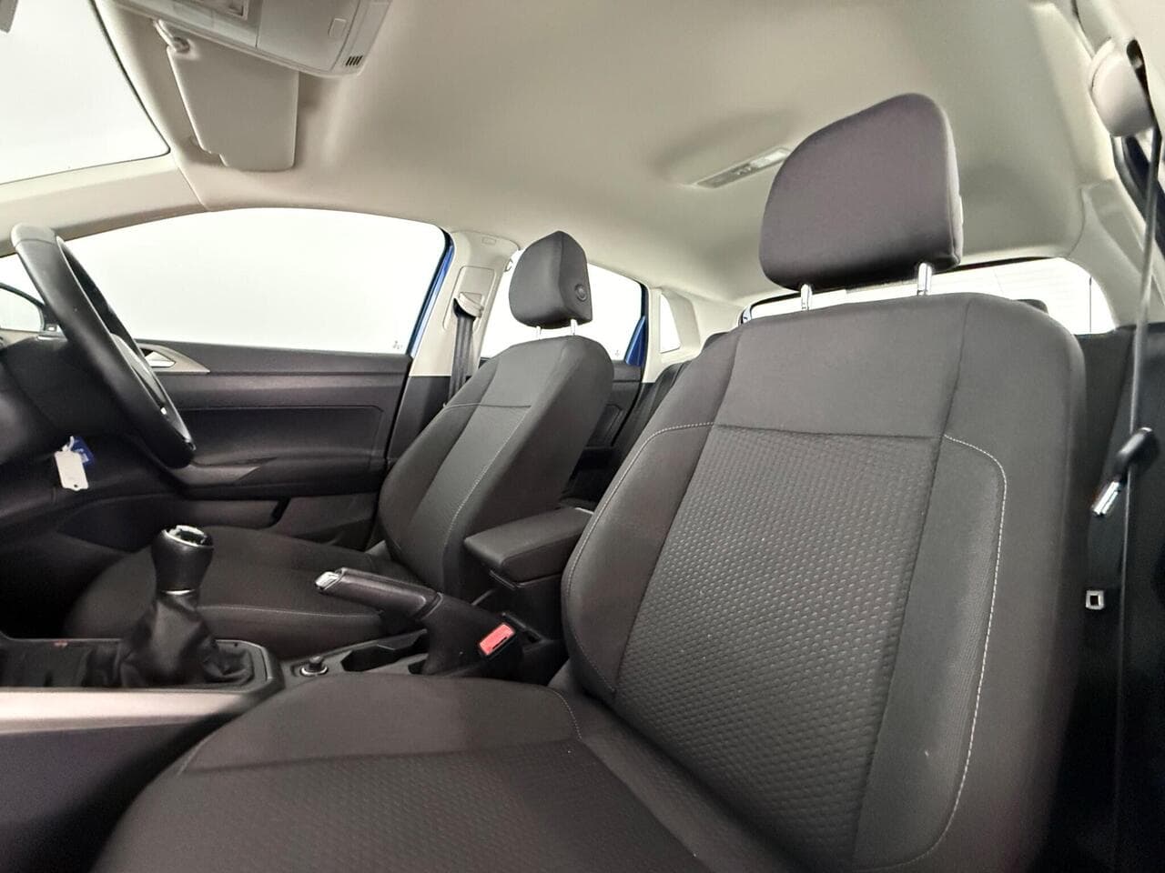 Volkswagen Polo thumbnail Seat Front Passenger