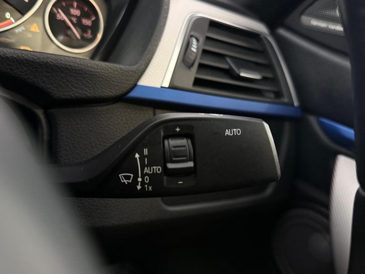 BMW 4 Series thumbnail Misc Controls