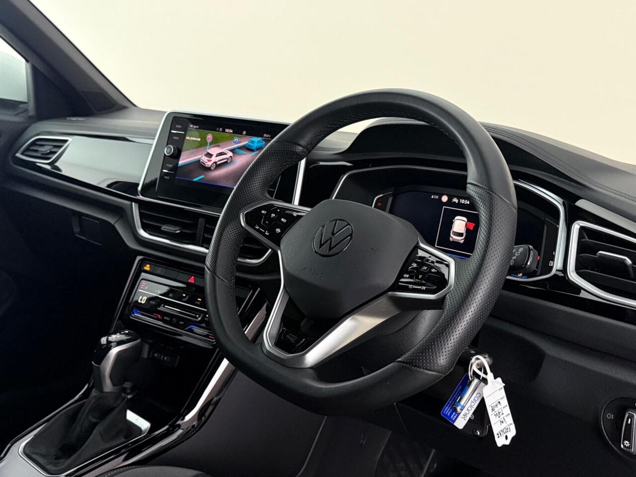Volkswagen T-Roc thumbnail Interior Front