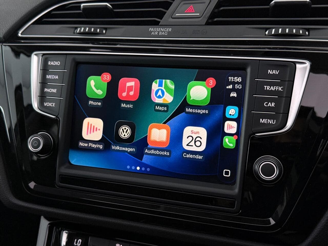 Volkswagen Touran thumbnail Infotainment System