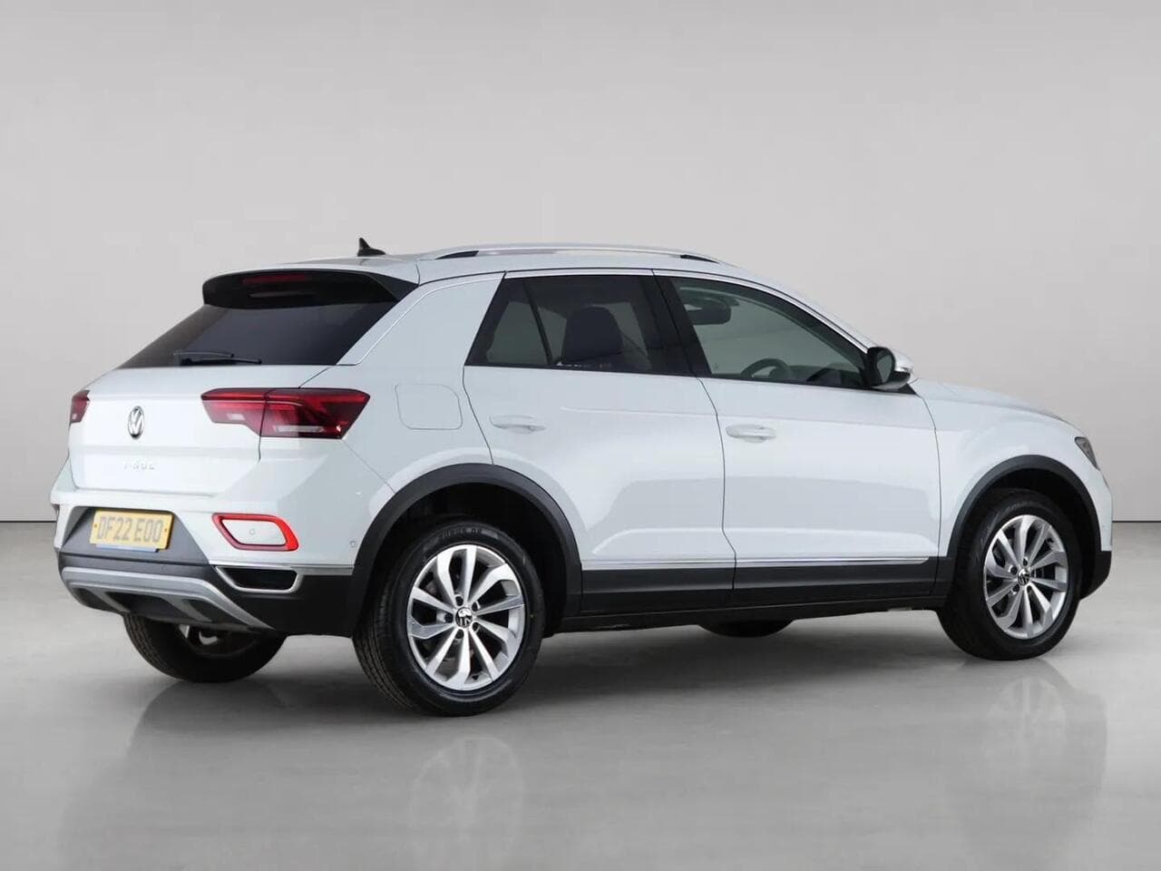Volkswagen T-Roc thumbnail Rear Right