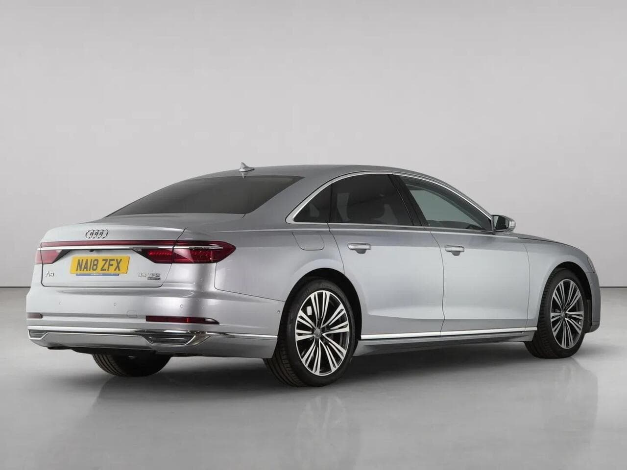 Audi A8 thumbnail Rear Right