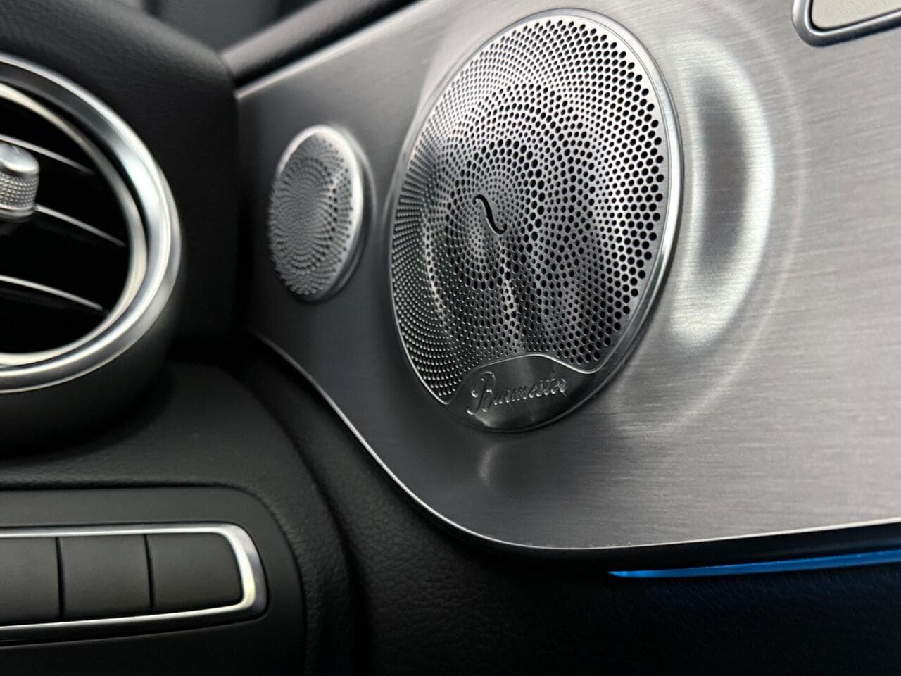 Mercedes-Benz C Class thumbnail Misc Controls