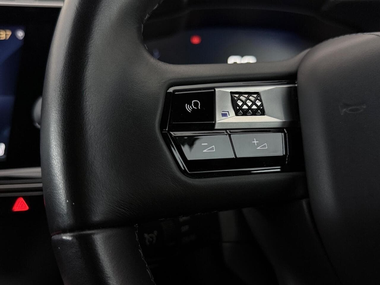 DS AUTOMOBILES DS 7 CROSSBACK thumbnail Misc Controls