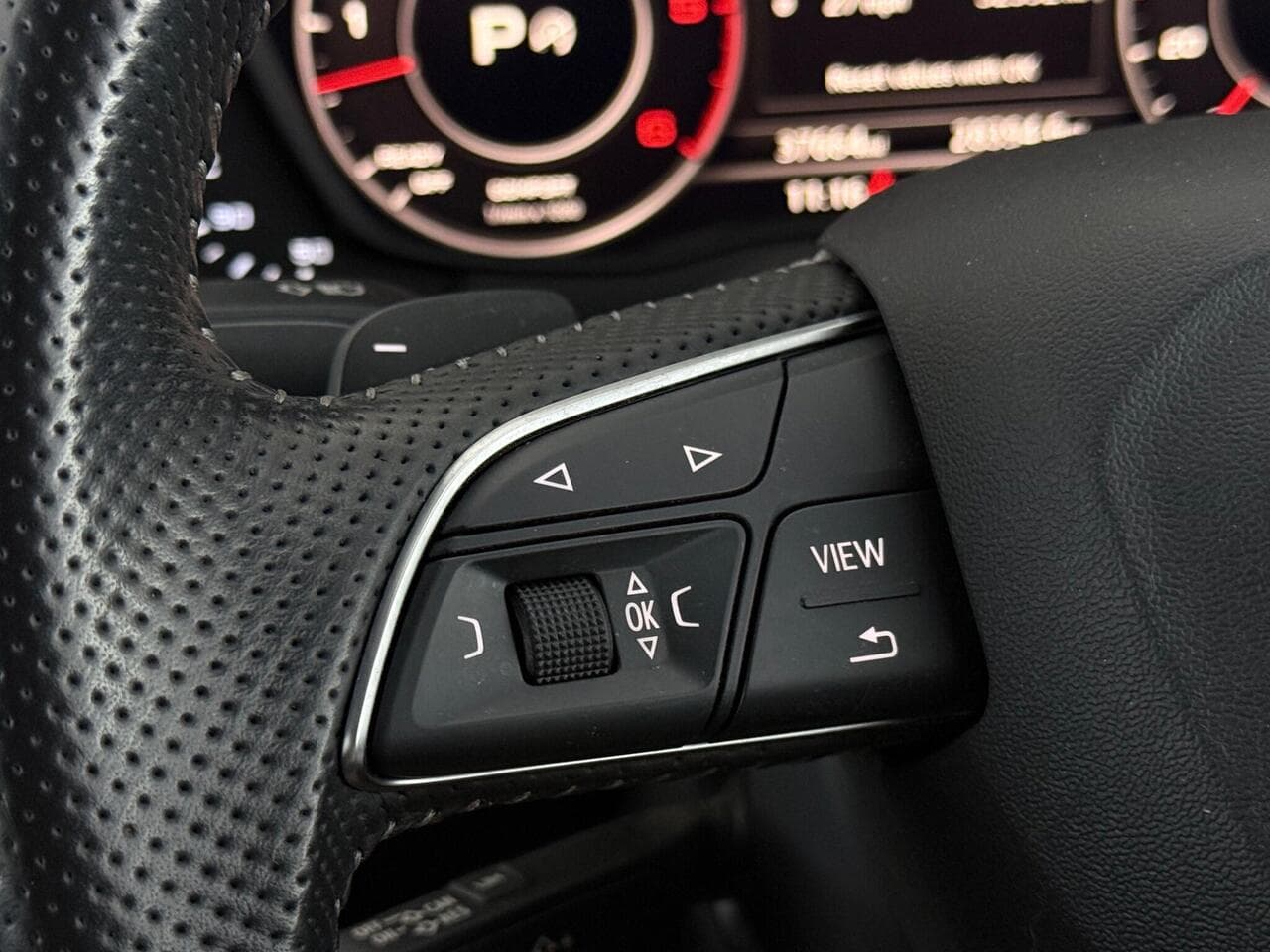 Audi Q5 thumbnail Misc Controls
