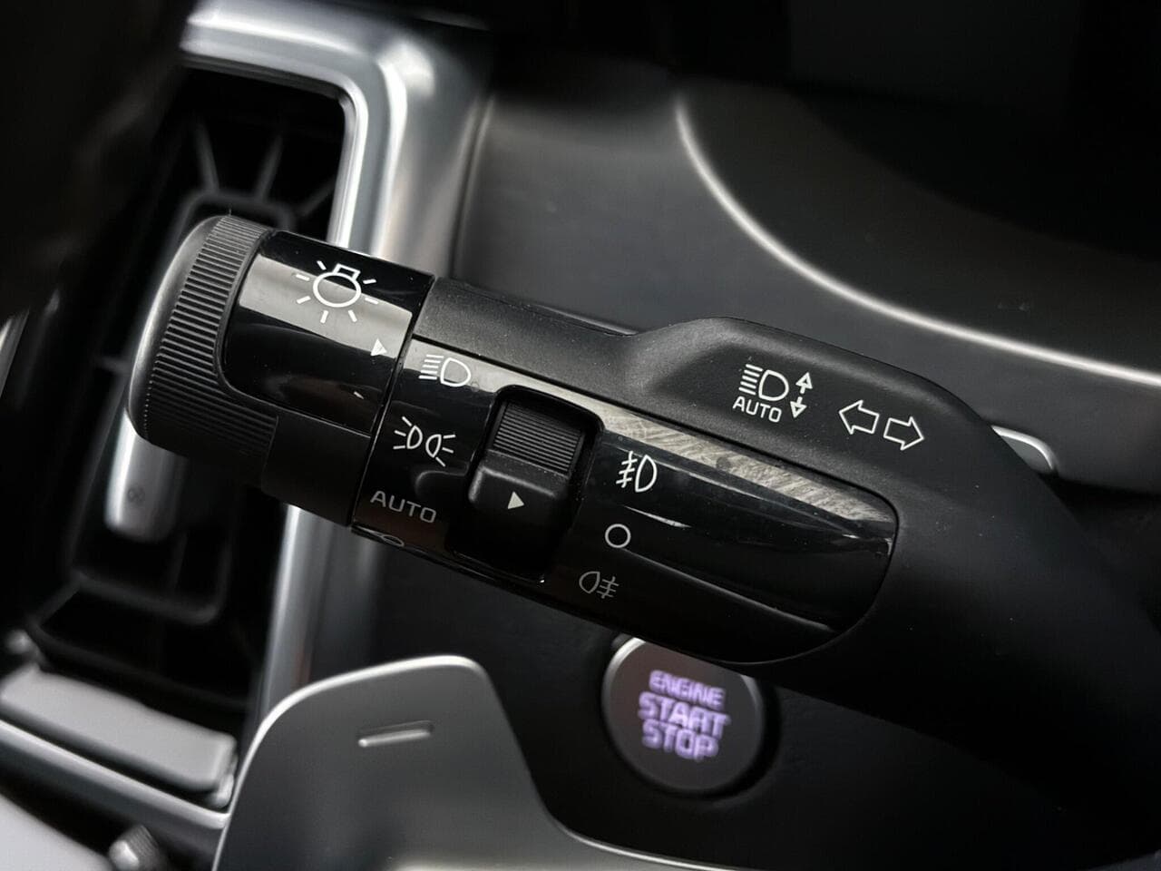 Kia Sorento thumbnail Misc Controls