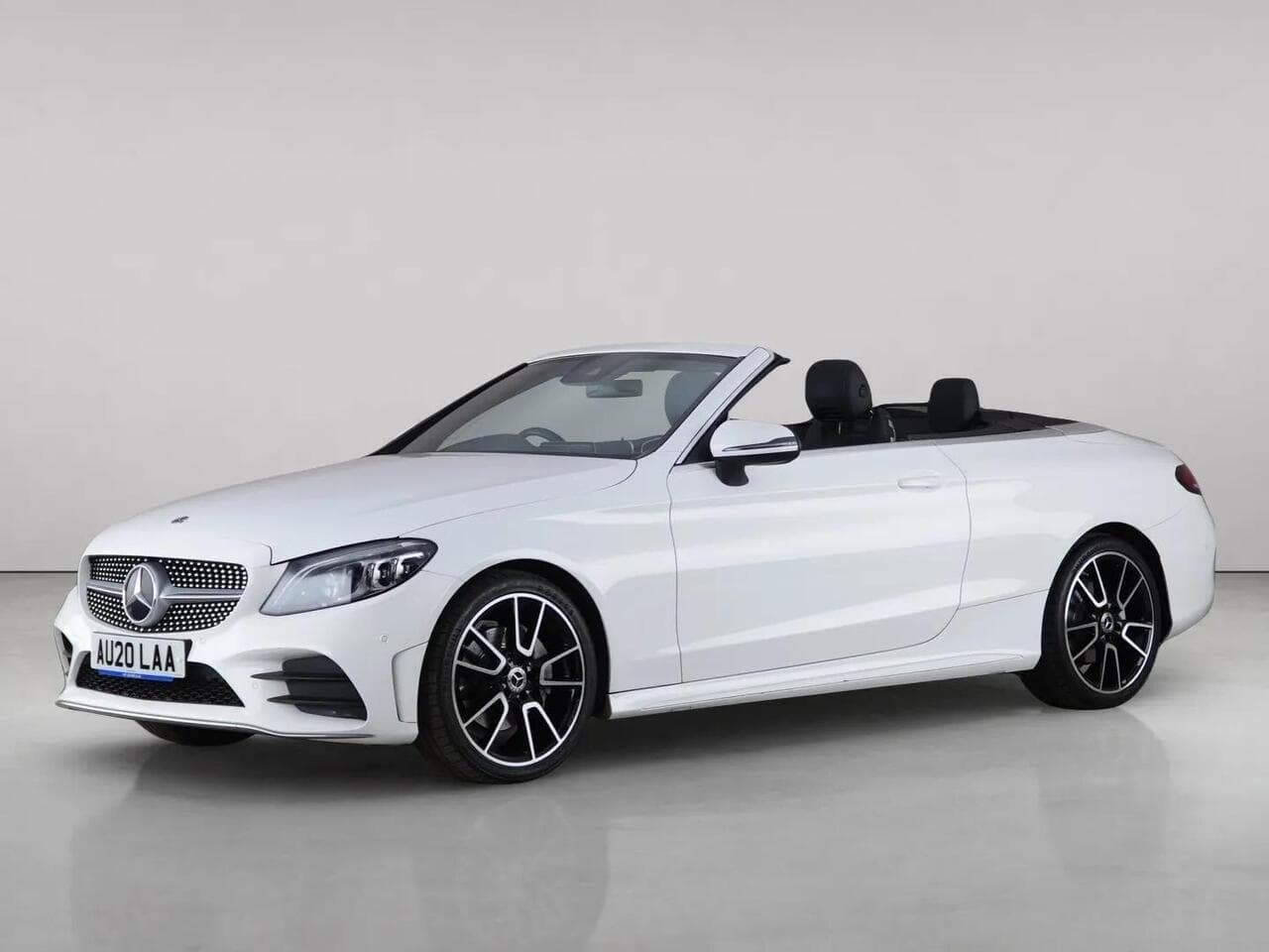 Mercedes-Benz C Class thumbnail Front Left