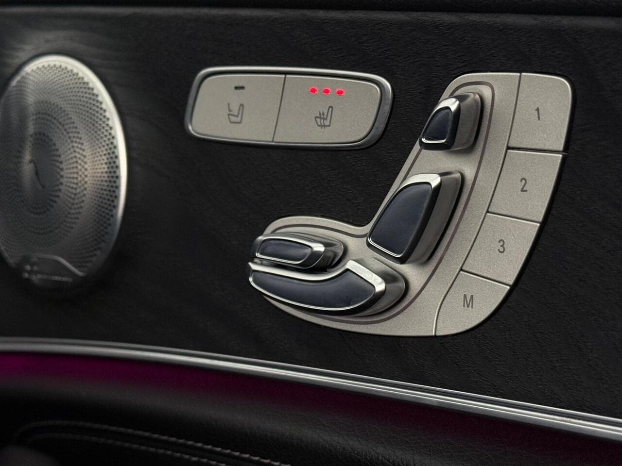 Mercedes-Benz E Class thumbnail Misc Controls