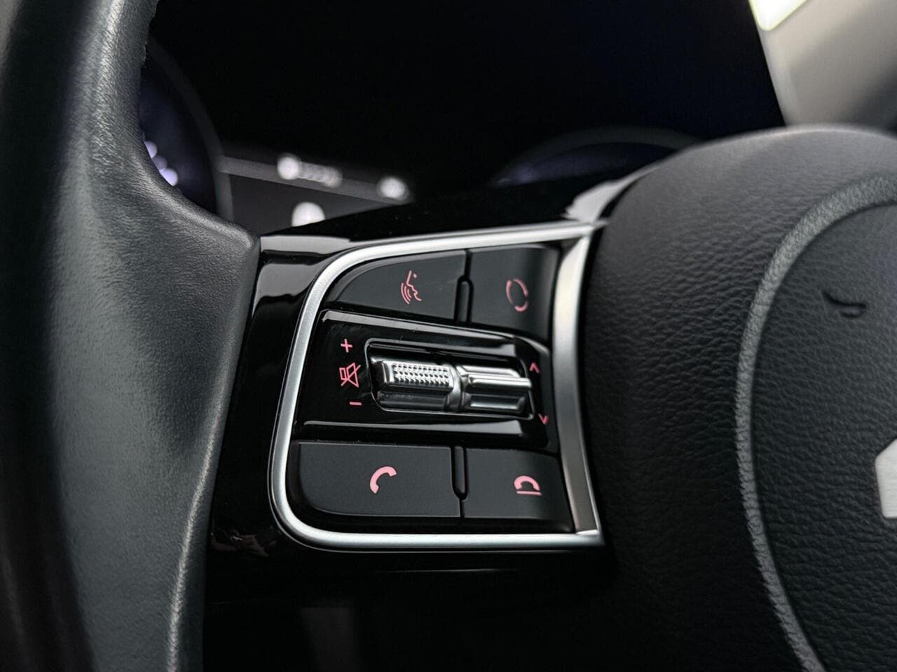 Kia XCeed thumbnail Misc Controls