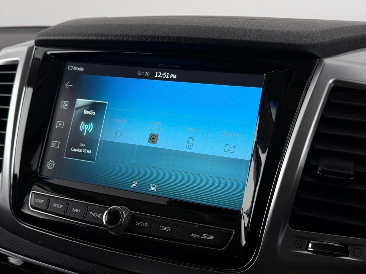 SsangYong Rexton thumbnail Infotainment System