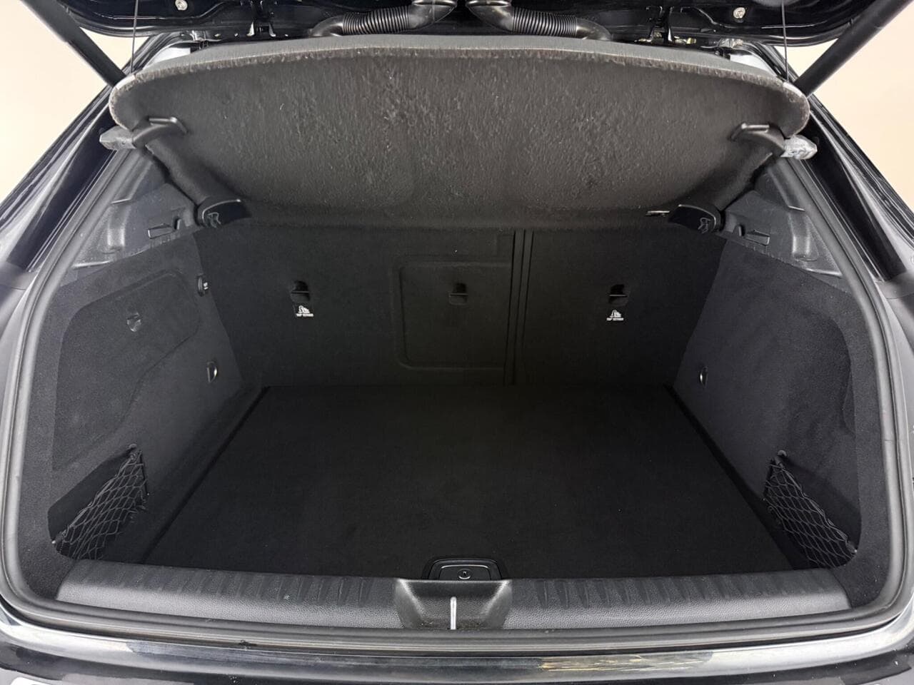 Mercedes-Benz GLA thumbnail Boot