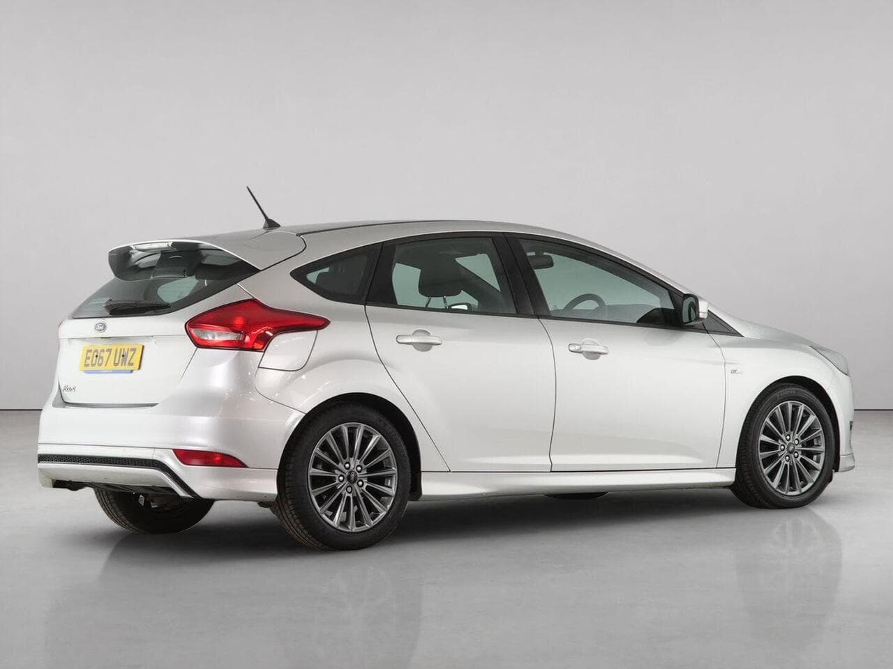Ford Focus thumbnail Rear Right