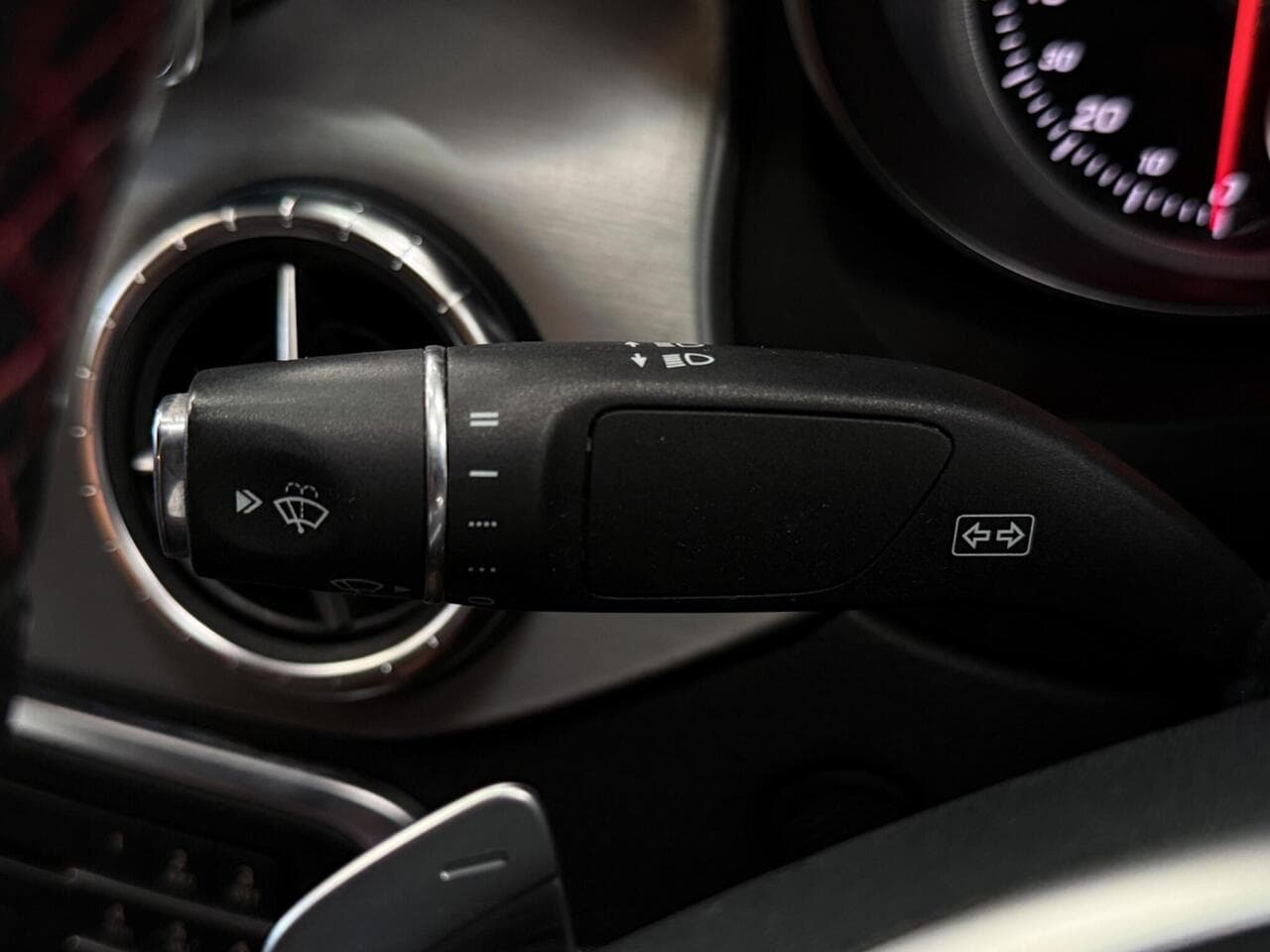 Mercedes-Benz CLA thumbnail Misc Controls