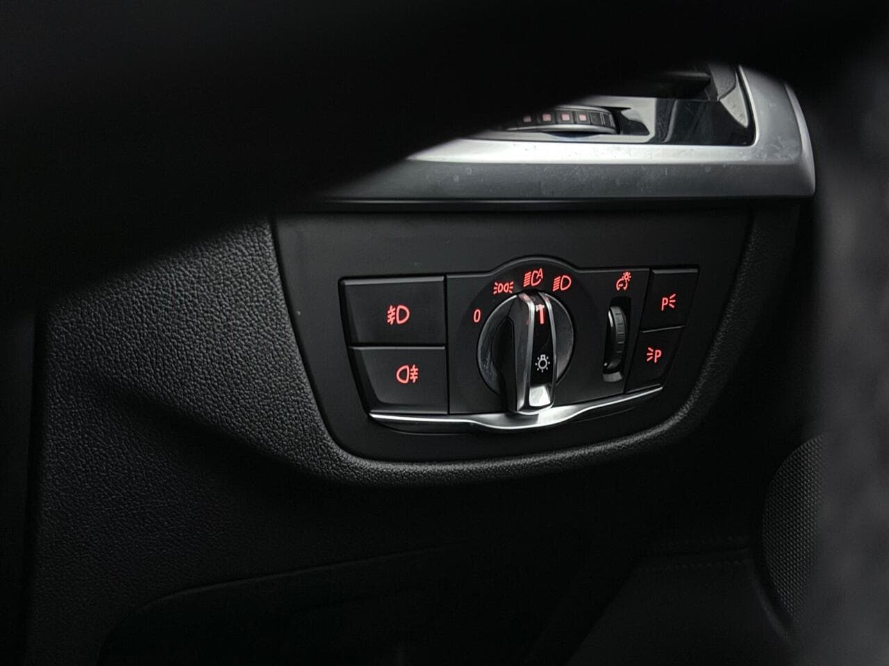 BMW X4 thumbnail Misc Controls