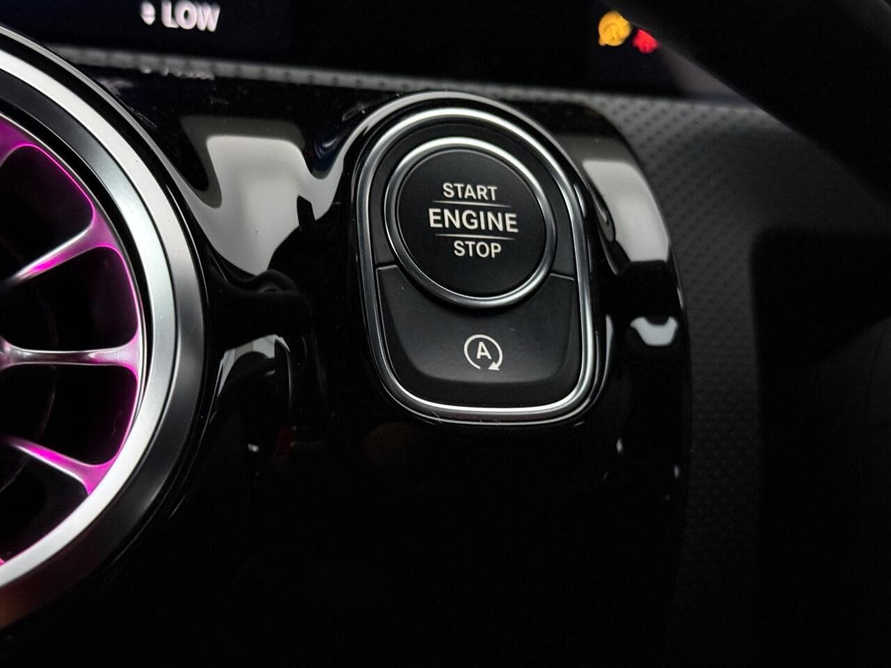 Mercedes-Benz CLA thumbnail Misc Controls