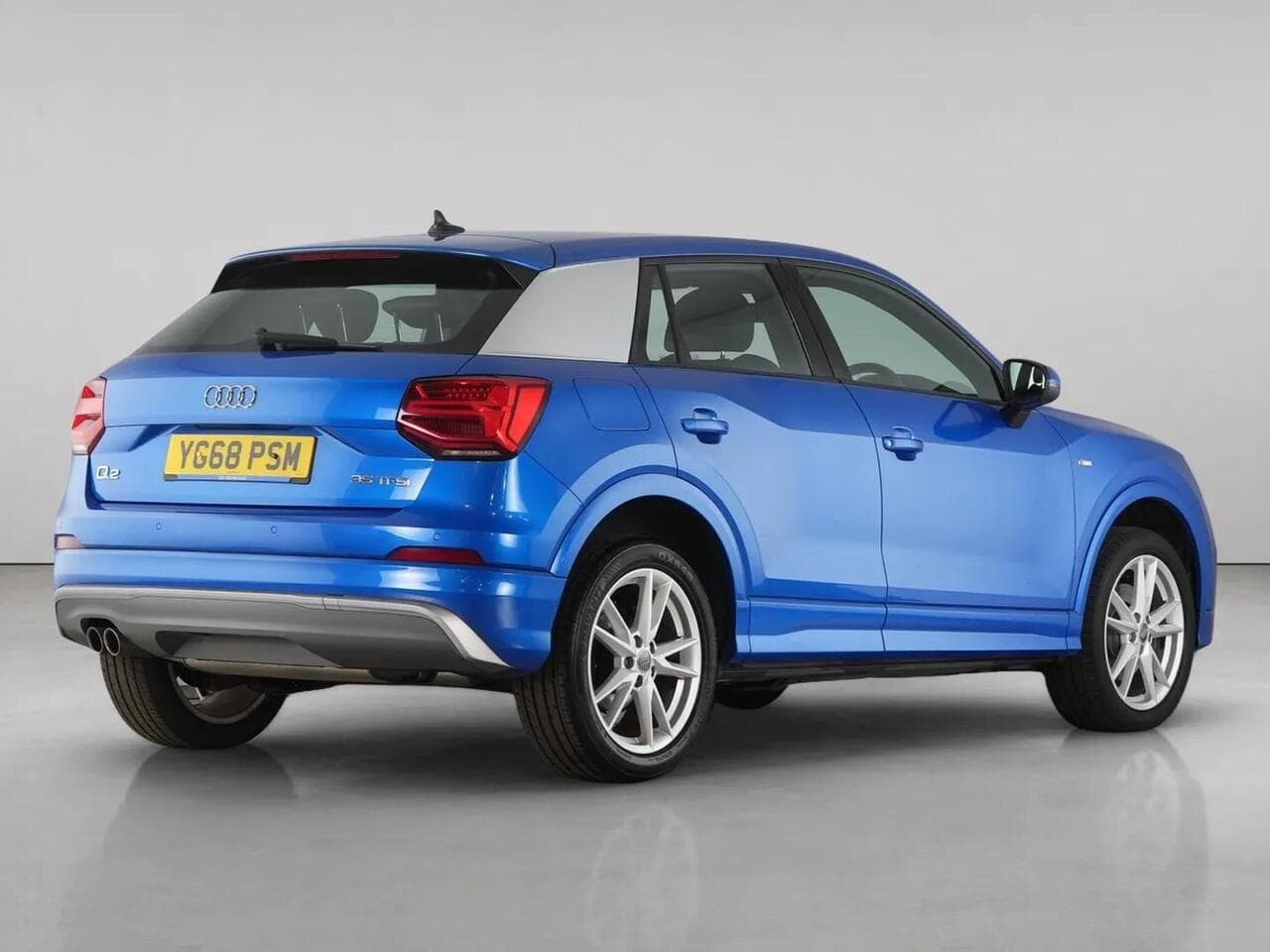 Audi Q2 thumbnail Rear Right