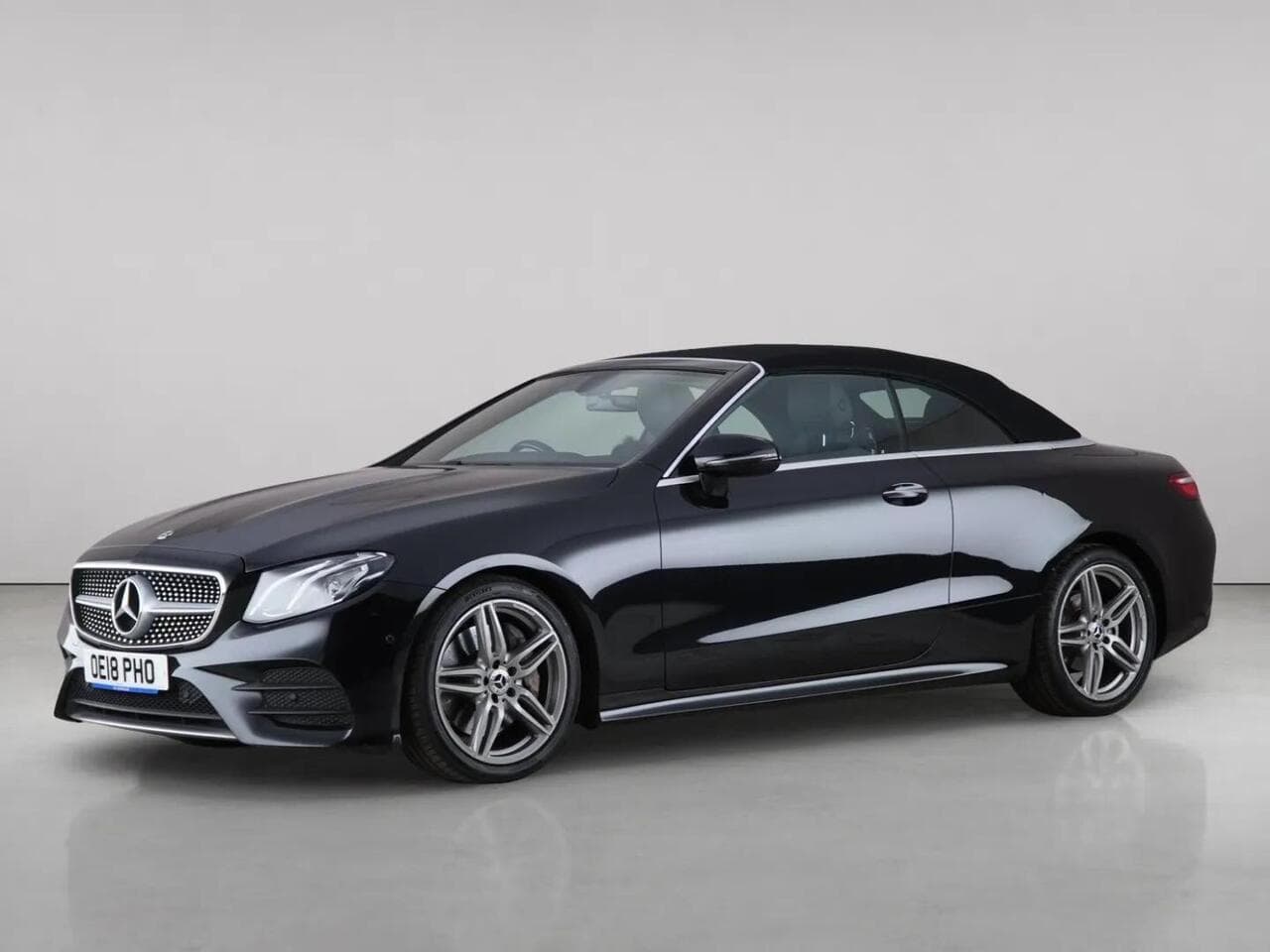 Mercedes-Benz E Class thumbnail Front Left