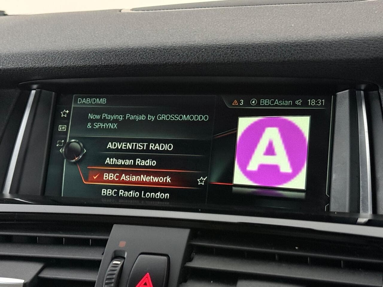 BMW X4 thumbnail Infotainment System