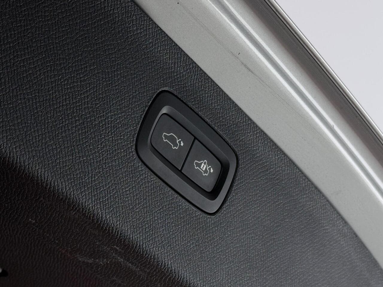 Volvo XC90 thumbnail Misc Controls