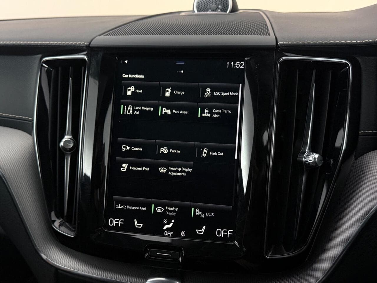 Volvo XC60 thumbnail Infotainment System