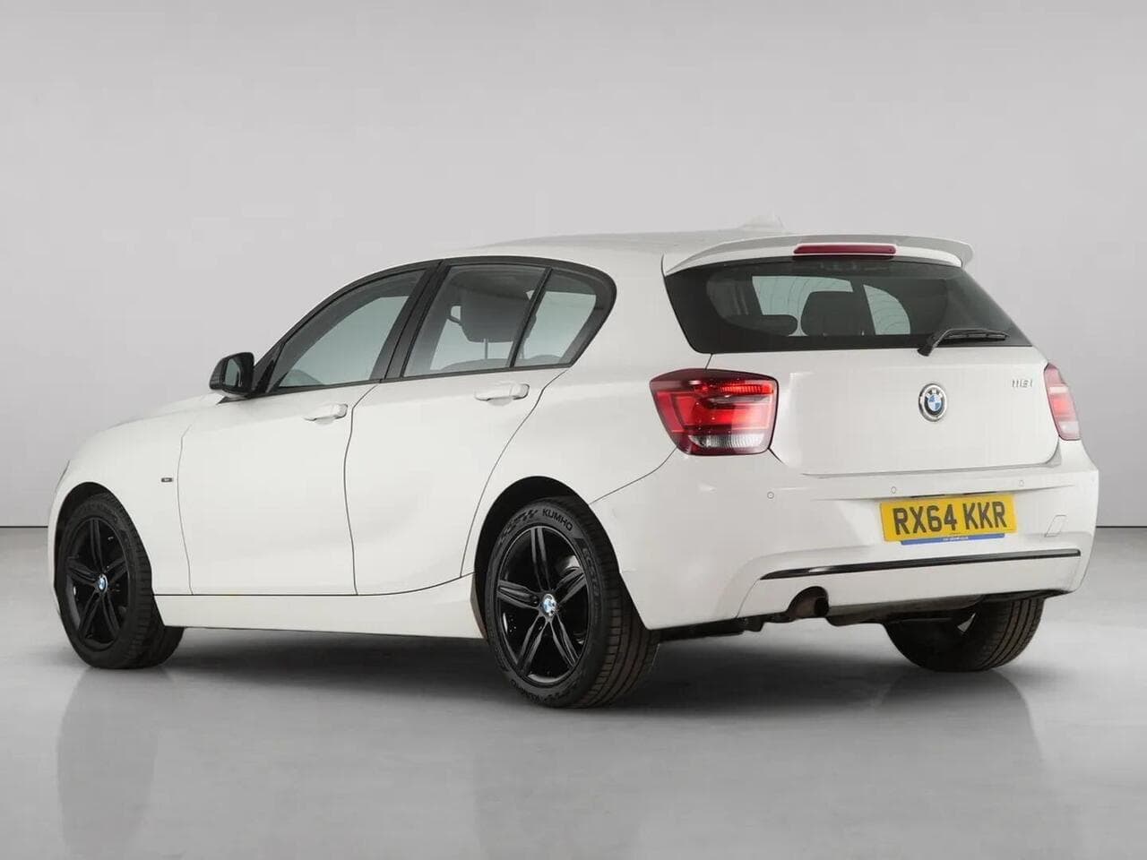 BMW 1 Series thumbnail Rear Left