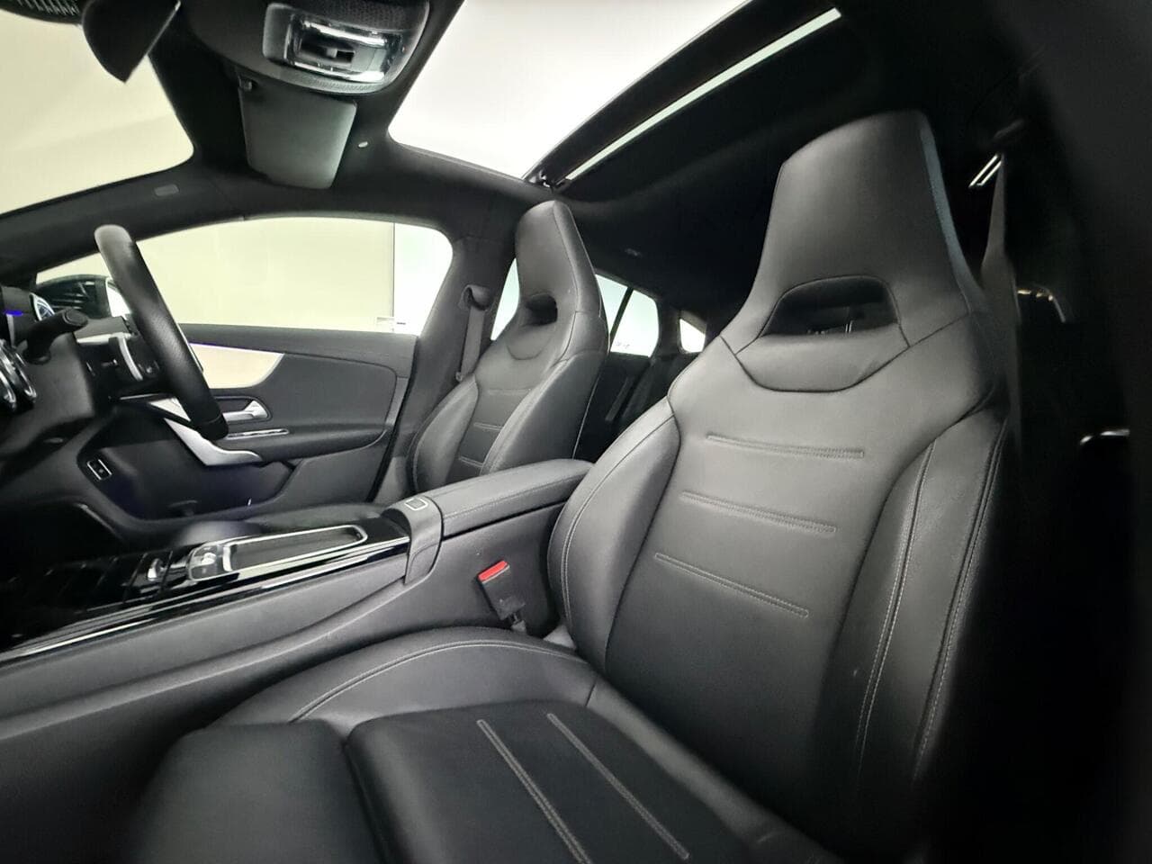Mercedes-Benz CLA thumbnail Seat Front Passenger