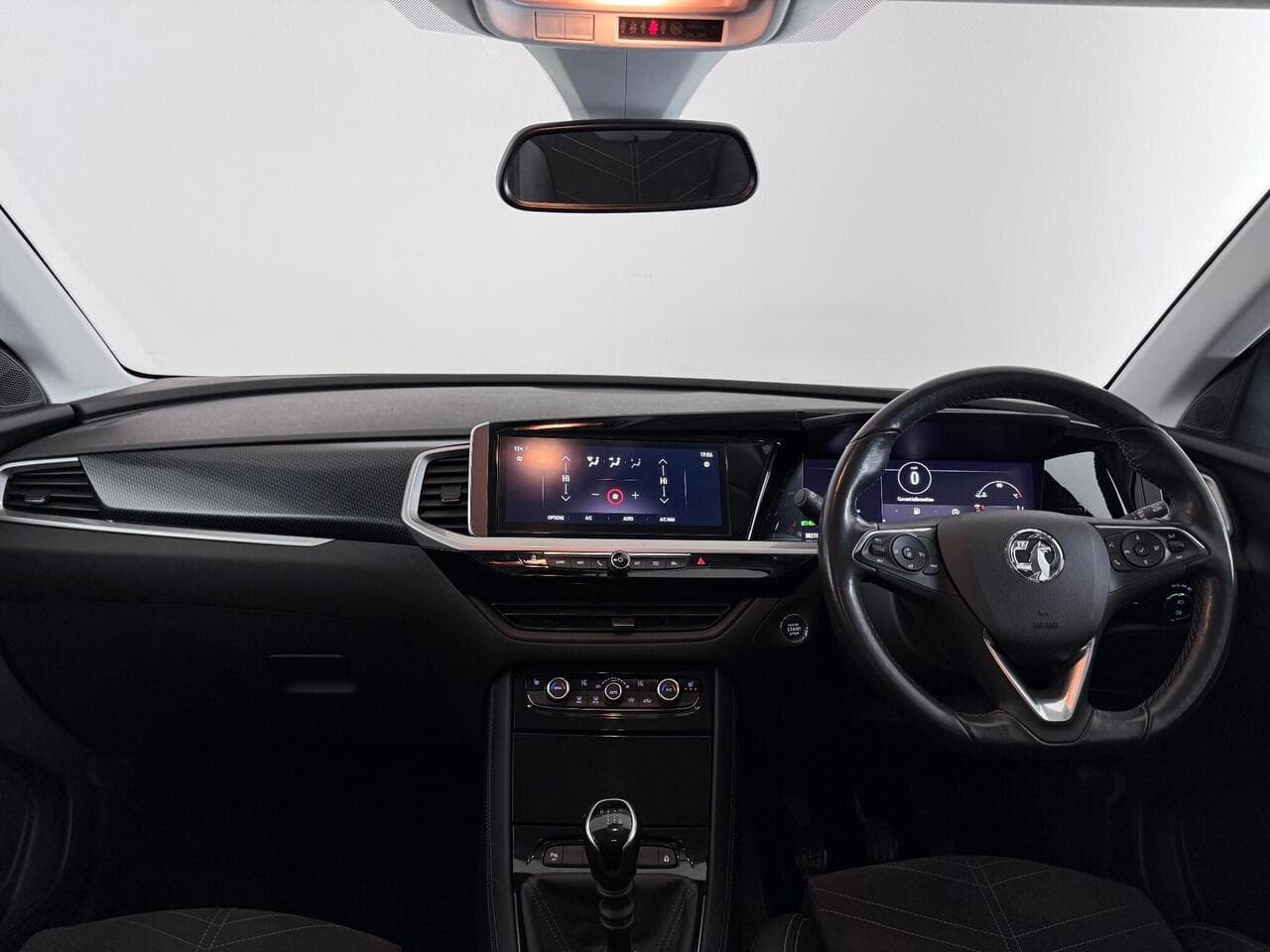 Vauxhall Grandland thumbnail Interior Front
